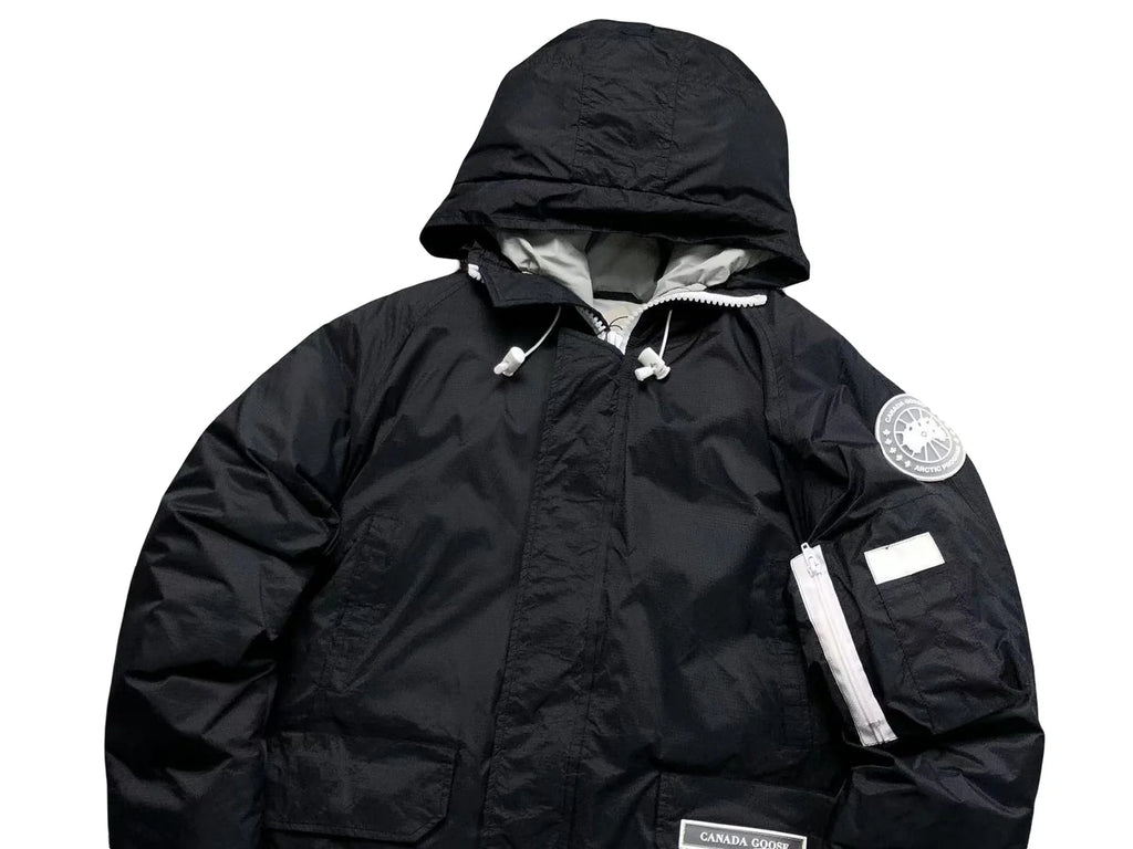 Canada Goose Black Hooded Contrast-Cuff Puffer Jacket